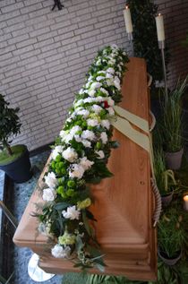 Sargschmuck
