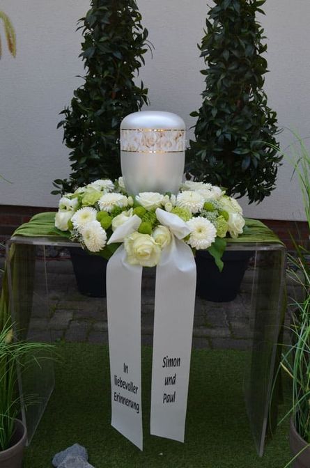 Urnenschmuck